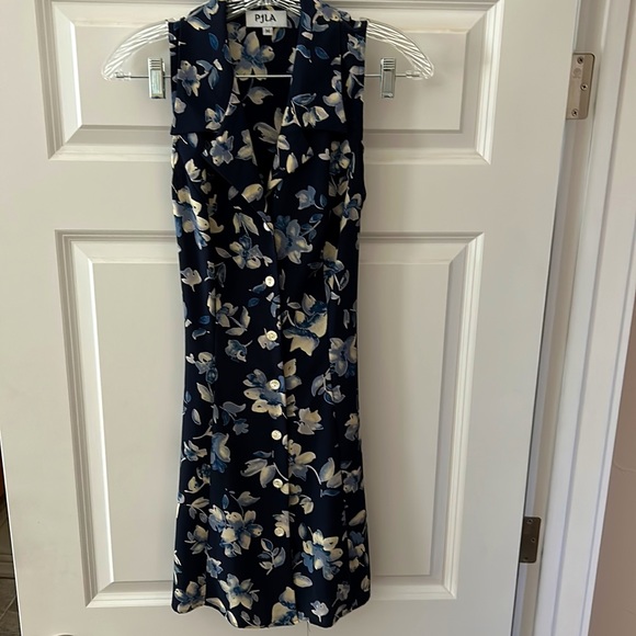 Floral sleeveless sundress size medium - Picture 2 of 6